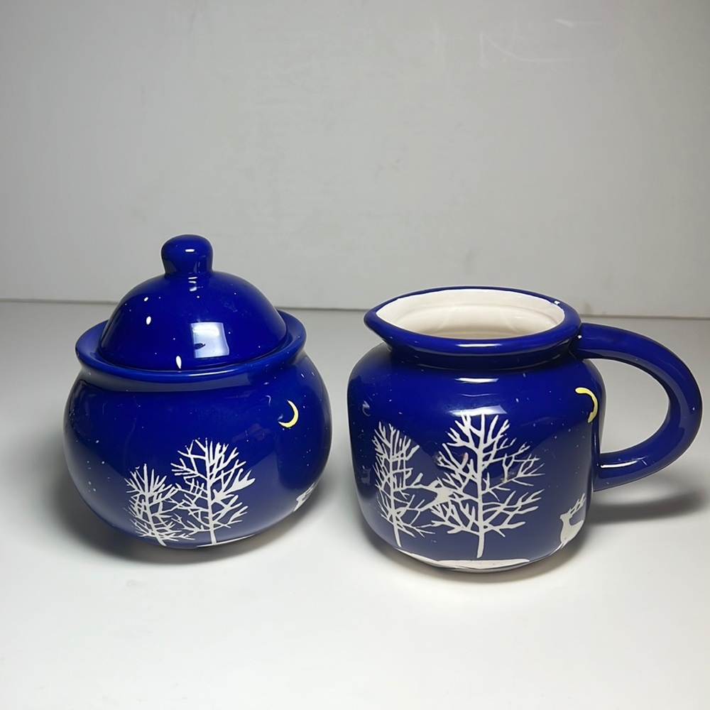 Sugar & creamer winter scene blue white